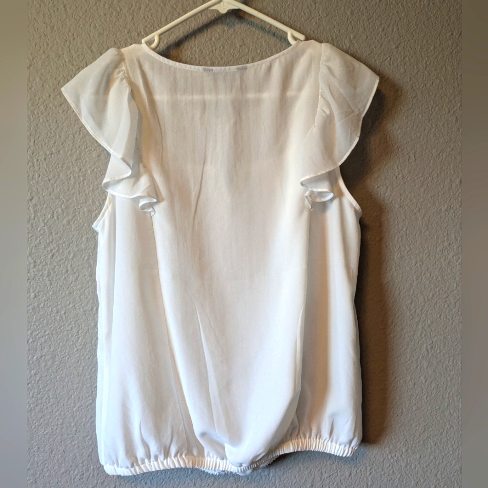 💕SALE💕 Express White Ruffled Blouse Sz.M - Picture 2 of 8